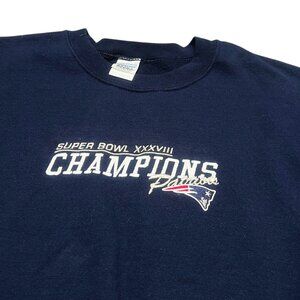 VTG New England Patriots Sweatshirt Unisex Size L Navy Super Bowl 39 Champions